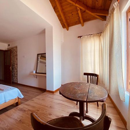 Vila Eri จีโรคาสเตอร์ ภายนอก รูปภาพ