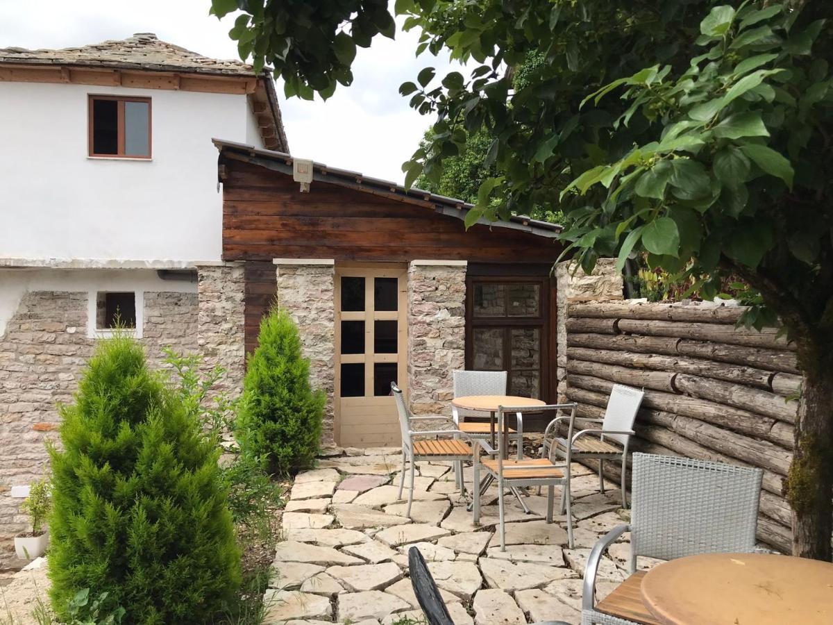 Vila Eri จีโรคาสเตอร์ ภายนอก รูปภาพ