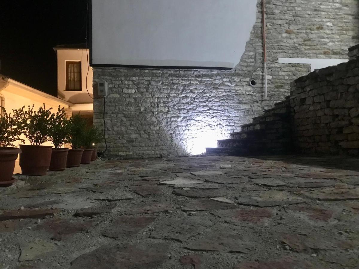 Vila Eri จีโรคาสเตอร์ ภายนอก รูปภาพ