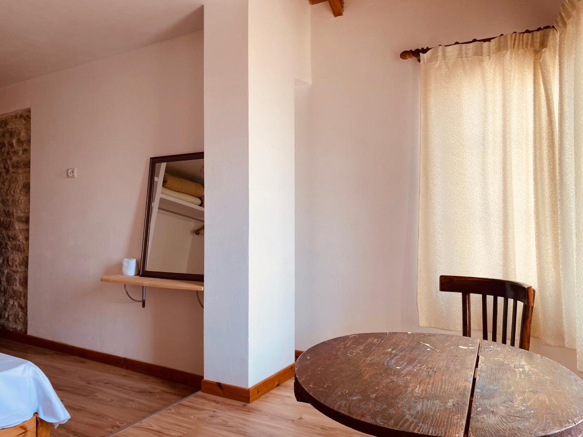 Vila Eri จีโรคาสเตอร์ ภายนอก รูปภาพ