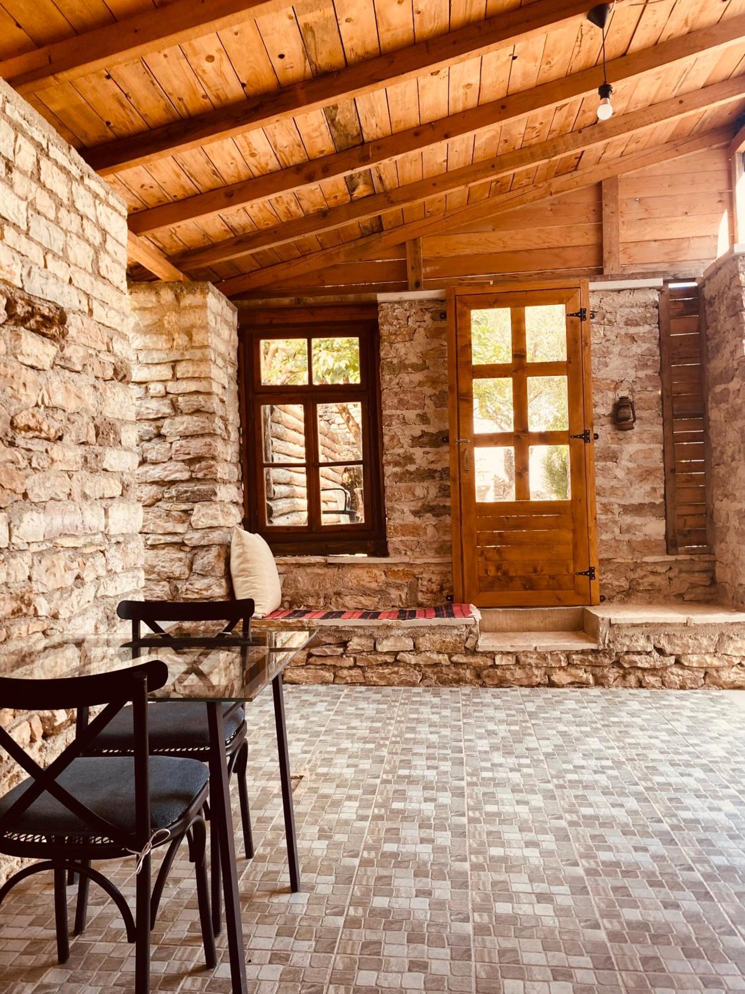 Vila Eri จีโรคาสเตอร์ ภายนอก รูปภาพ